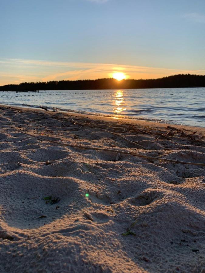 Schadzka W Dwunastce Z Widokiem Na Jezioro Borsk Exteriér fotografie