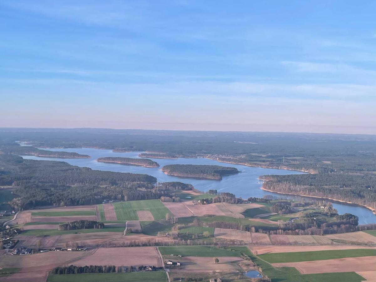 Schadzka W Dwunastce Z Widokiem Na Jezioro Borsk Exteriér fotografie